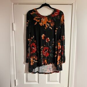 Women’s Floral Top - XL
